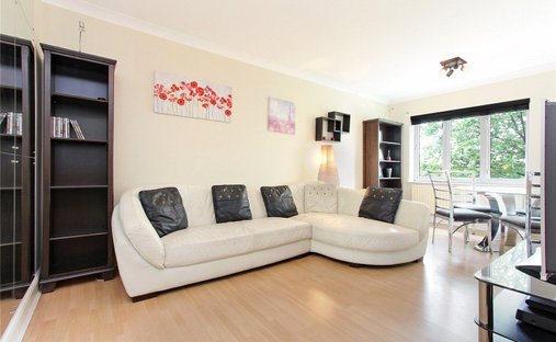Apartment in Tower Hamlets, England 1
