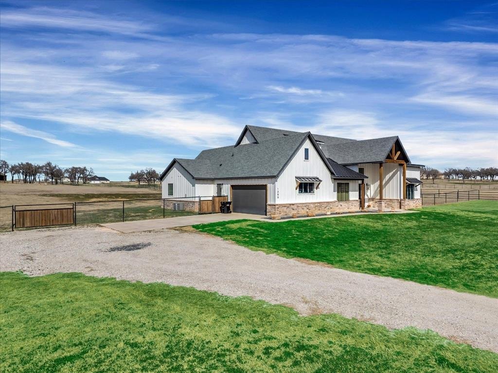 House in Poolville, Texas, United States 3 - 17521835