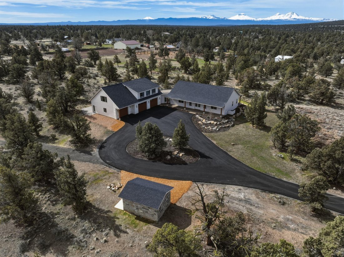 House in Redmond, Oregon, United States 1 - 17518884