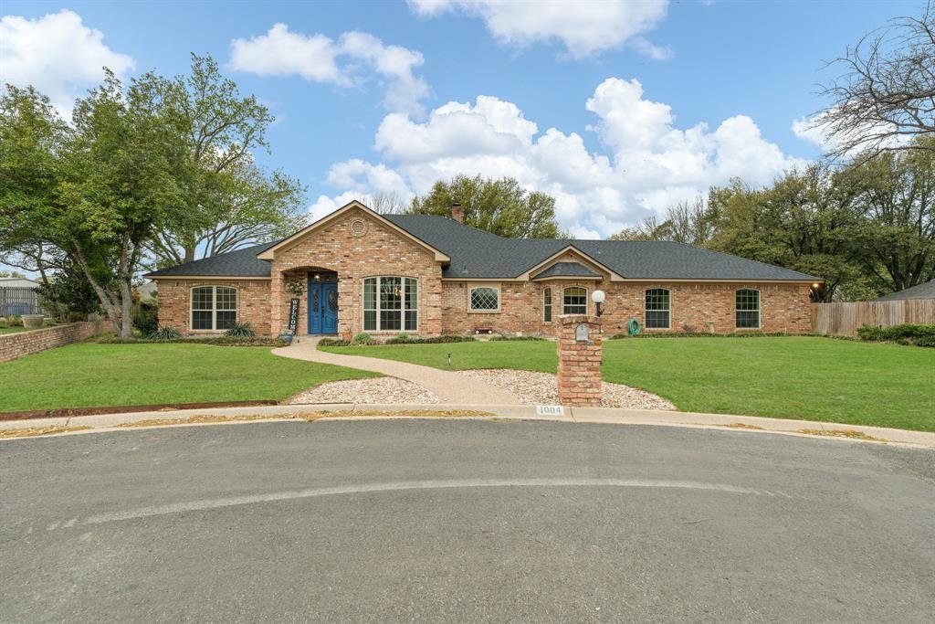 House in Cleburne, Texas, United States 1 - 17522037