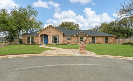 House in Cleburne, Texas, United States 1