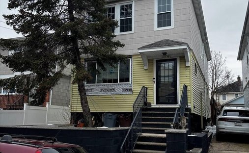 House in New York, New York, United States 1
