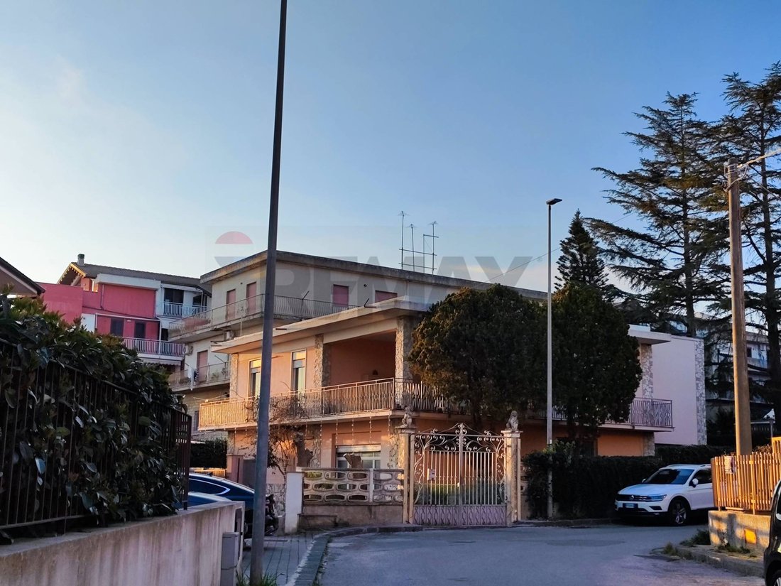 Villa in Caltagirone, Sicily, Italy 5 - 17525194
