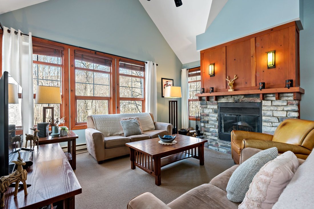 Condo in Mont-Tremblant, Quebec, Canada 1 - 17306262
