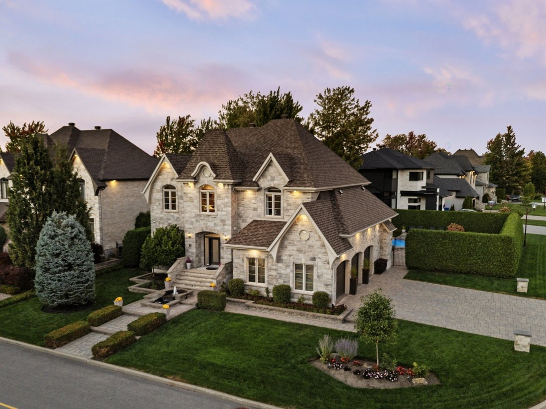House in Blainville, Quebec, Canada 5 - 16669766