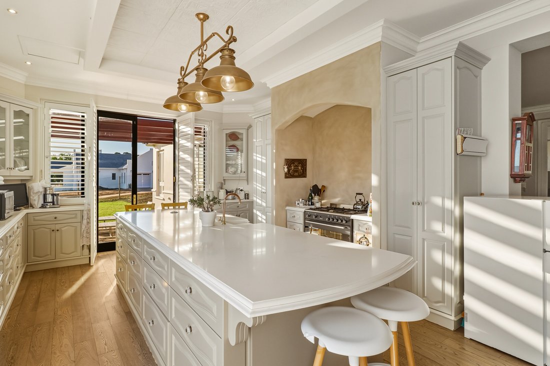 Country House in Sir Lowry's Pass, Cape Town, South Africa 5 - 17522881