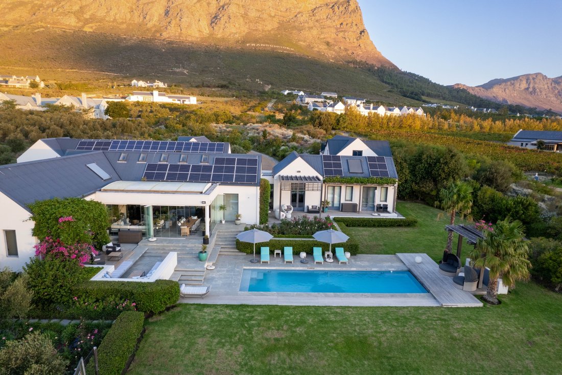 House in Franschhoek, Western Cape, South Africa 2 - 17524406