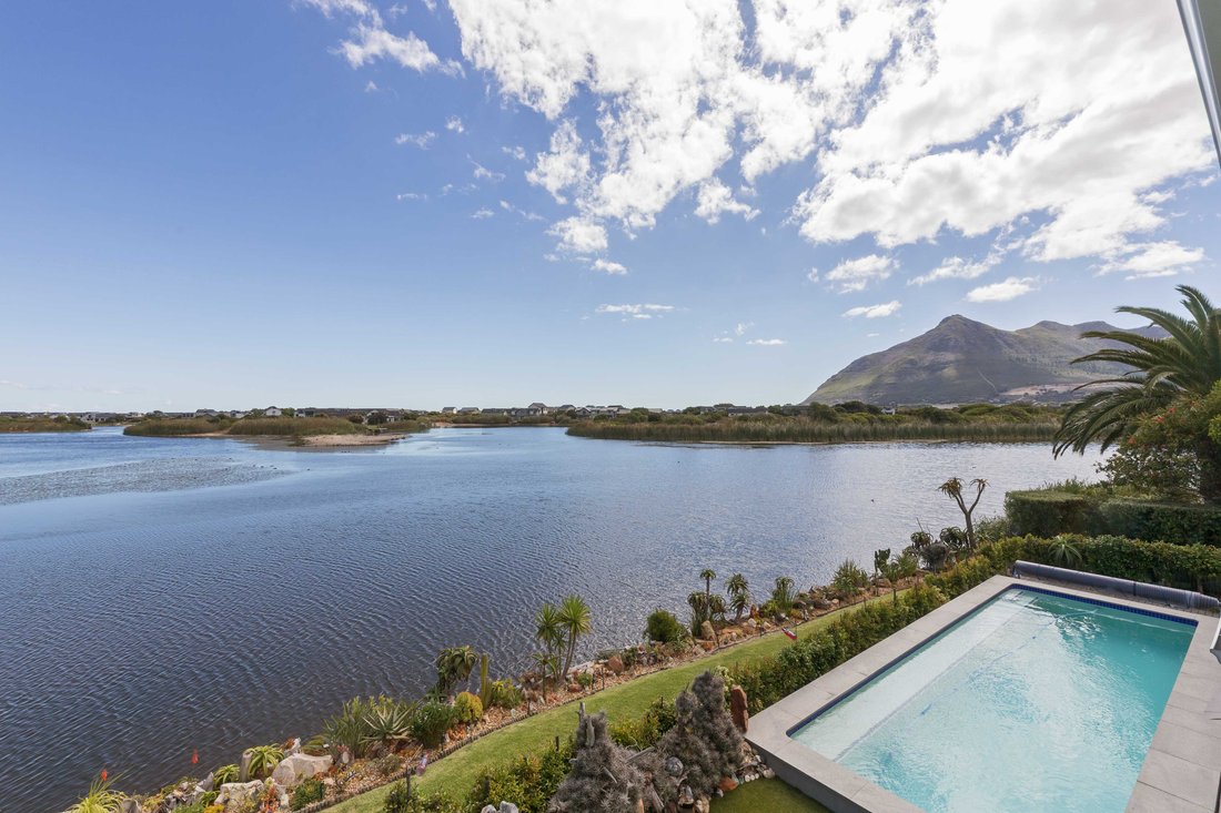 House in Noordhoek, Cape Town, South Africa 2 - 17525035