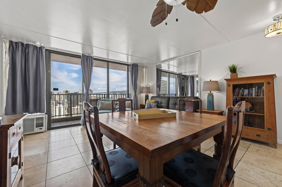 Condo in Honolulu, Hawaii, United States 2 - 15146969