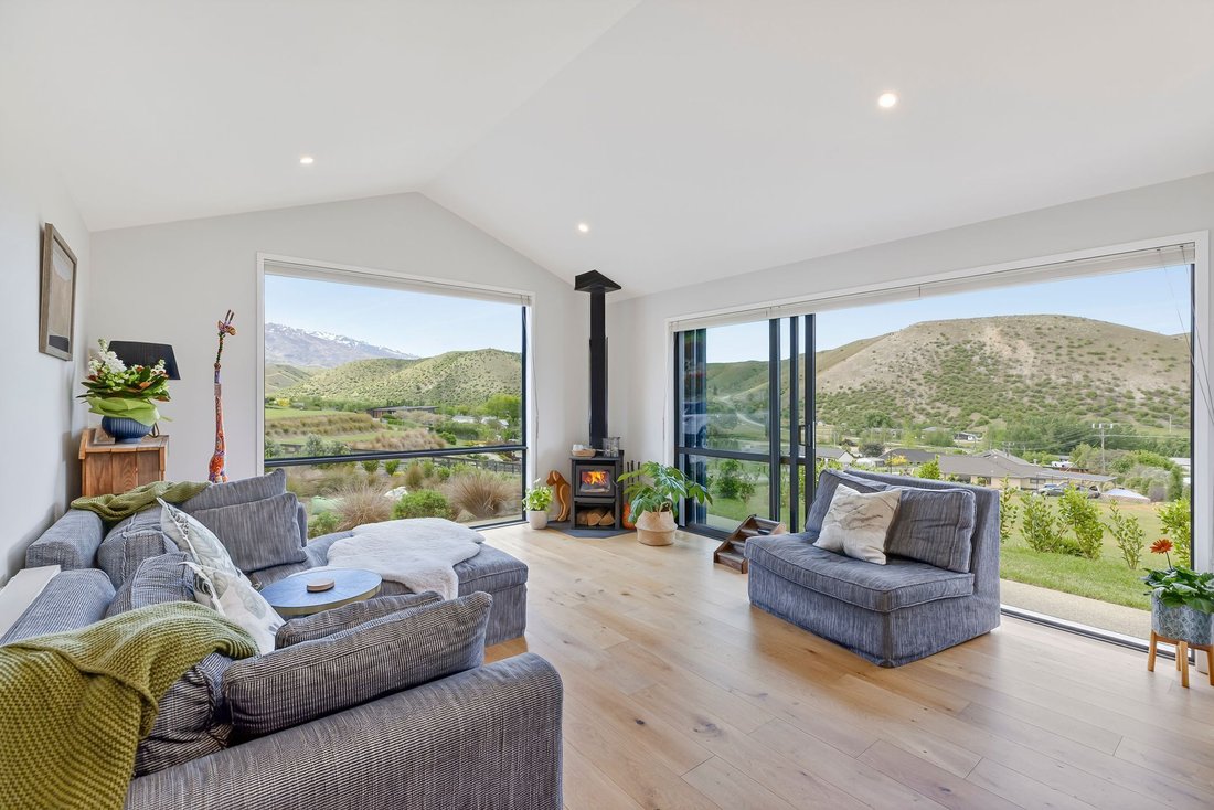 Lowburn, Otago, New Zealand 1 - 16606722