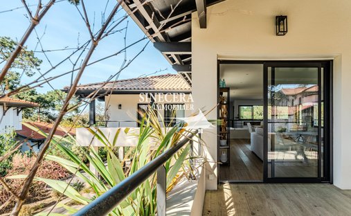 Villa in Aiguillon, Arcachon, France 1