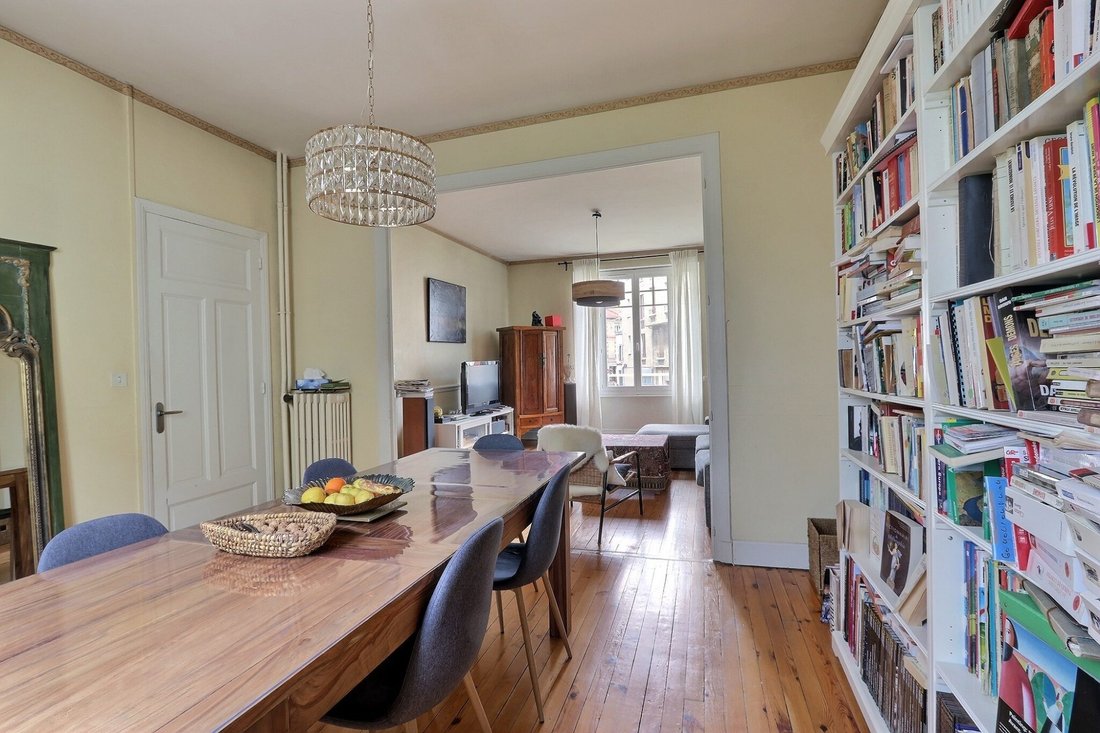 Villa in Clermont-Ferrand, Auvergne-Rhône-Alpes, Frankreich 4 - 17525475