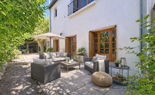 Country House in Port Marianne, Montpellier, France 1