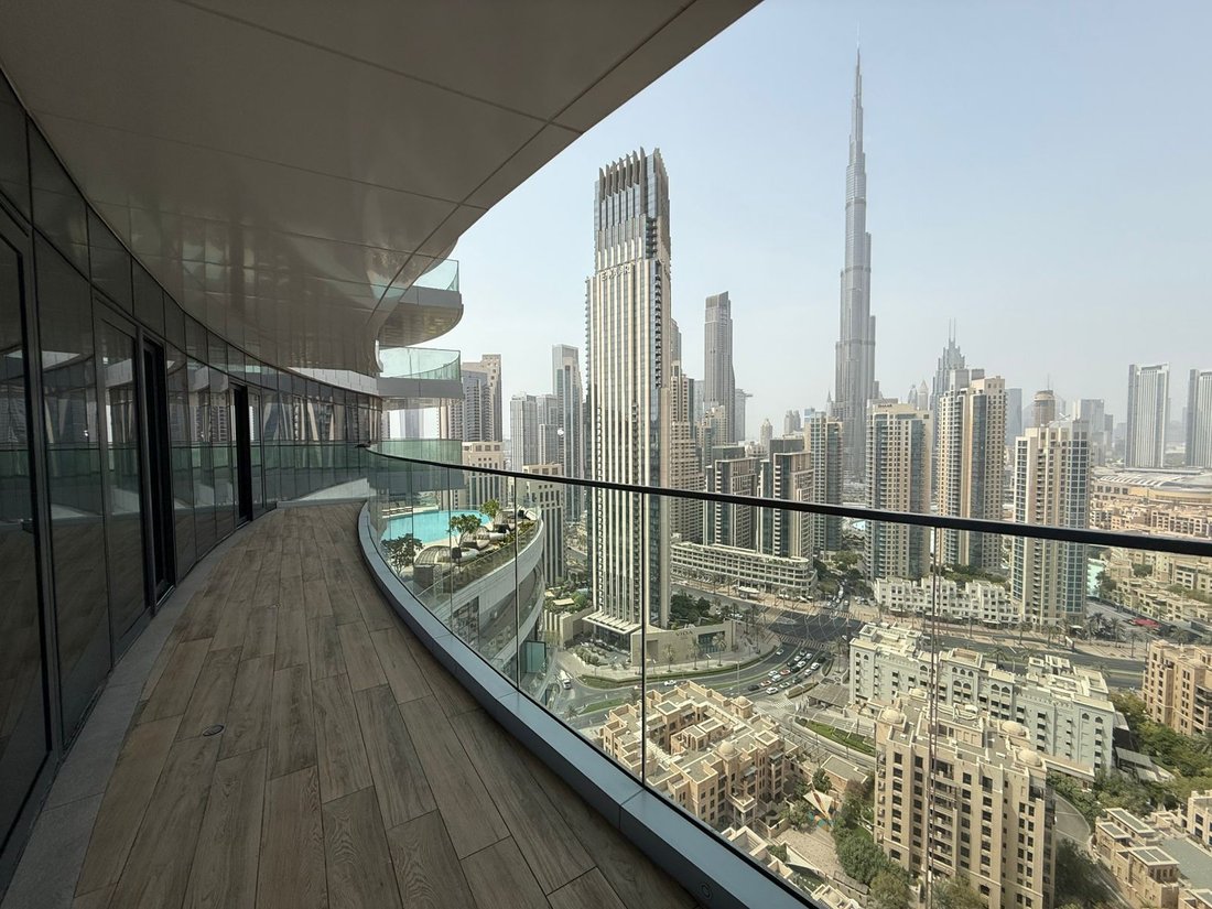 Apartment in Downtown Dubai, Dubai, United Arab Emirates 1 - 17525771