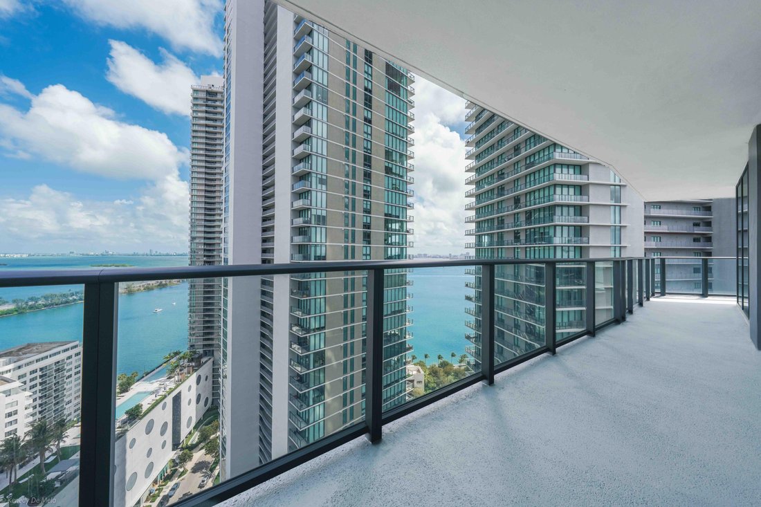 Condo in Miami, Florida, United States 1 - 17526131