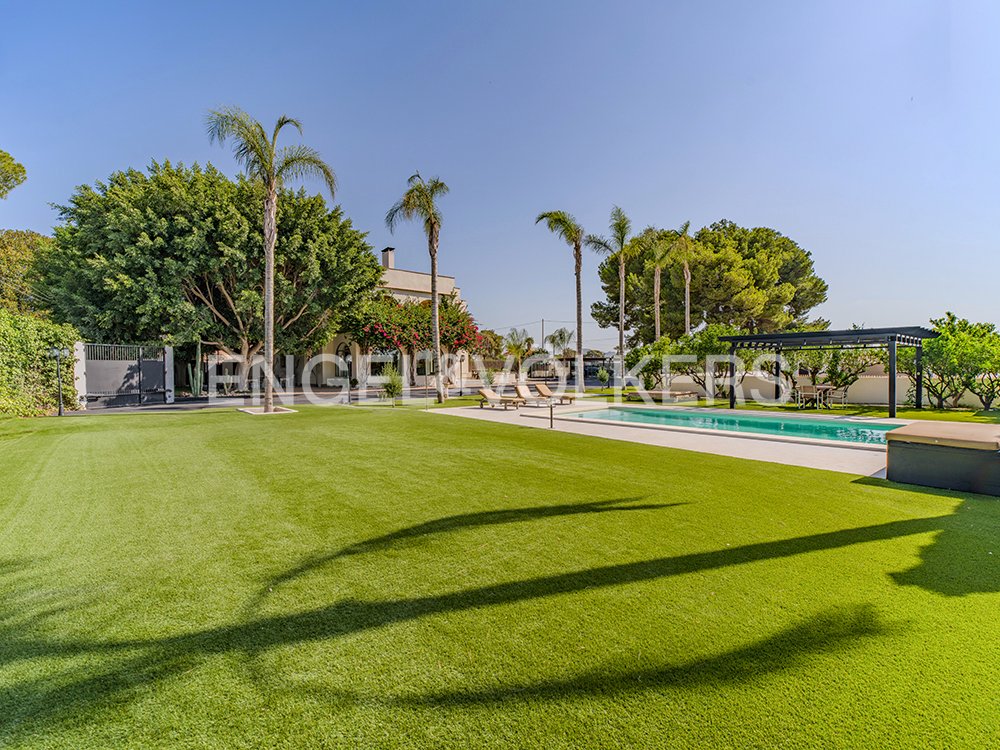 Villa in Elx / Elche, Valencian Community, Spain 2 - 17526445