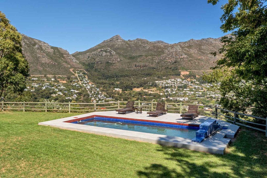 House in Scott Estate, Cape Town, South Africa 1 - 17526387