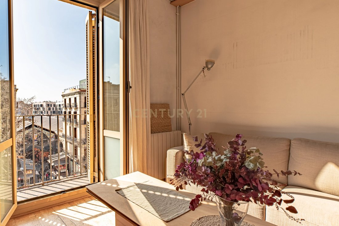 Apartment in Ciutat Vella, Barcelona, Spain 3 - 17526529