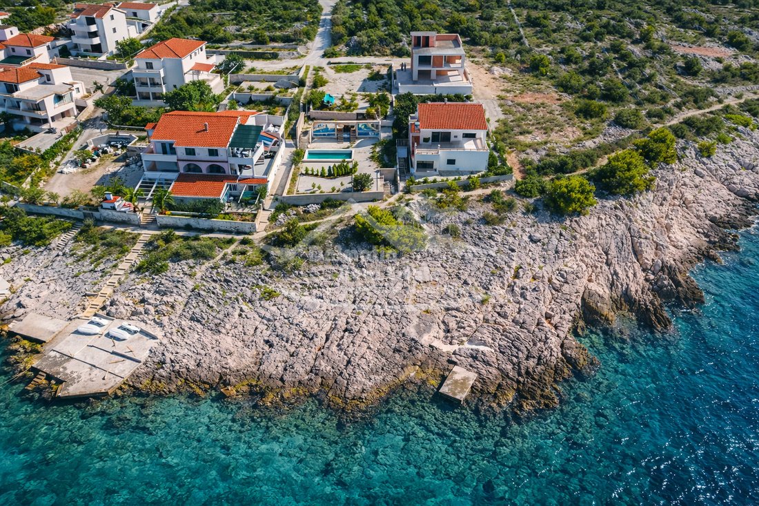 Villa in Rogoznica, Sibenik-Knin County, Croatia 1 - 13770002