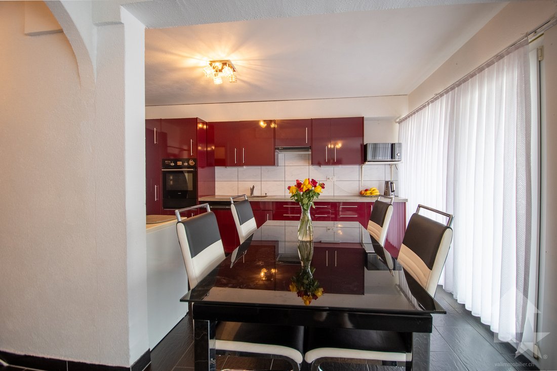 Large 4.5 Room Apartment In Martigny
