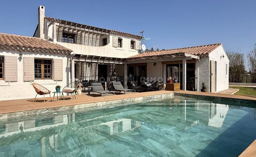 Villa in Fontvieille, Provence-Alpes-Côte d'Azur, France 1