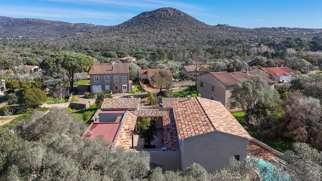 House in Porto-Vecchio, Corsica, France 3 - 17526575