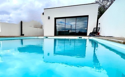 House in Pont de l'Iroise-Rocade Sud, Le Relecq-Kerhuon, France 1