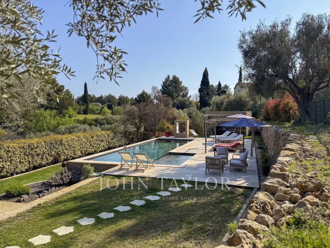 Estate in Nord, Sanary-sur-Mer, France 2 - 17526667