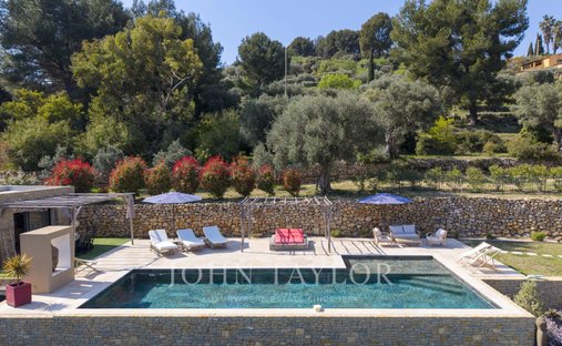 Estate in Nord, Sanary-sur-Mer, France 1