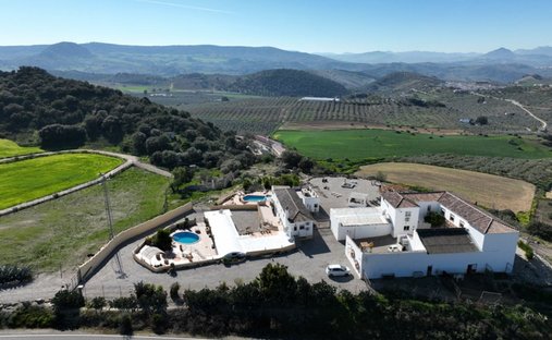 Maisons de campagne à Pruna, Andalousie, Espagne 1