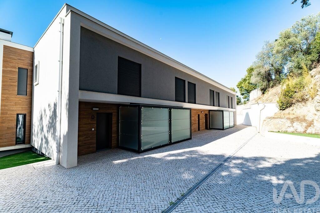 Townhouse in Leiria, Pousos, Barreira e Cortes, Leiria District, Portugal 2 - 16001597
