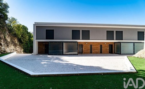 Townhouse in Leiria, Pousos, Barreira e Cortes, Leiria District, Portugal 1