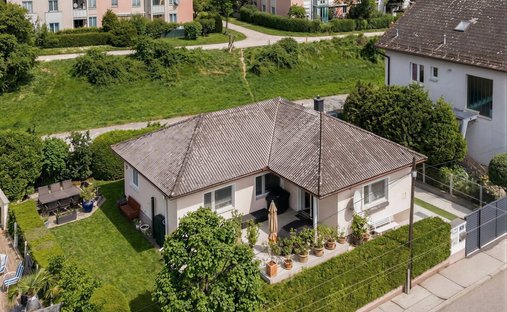 Bungalow in Vienna, Wien, Austria 1