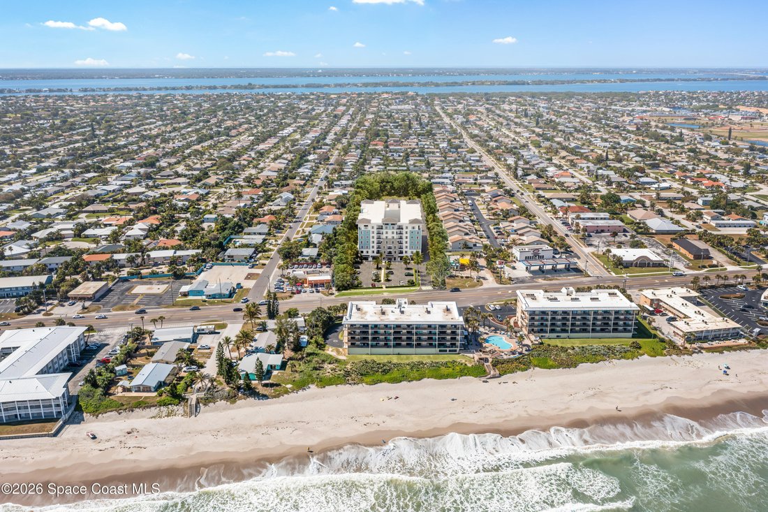 Condo in Indian Harbour Beach, Florida, United States 4 - 17527357