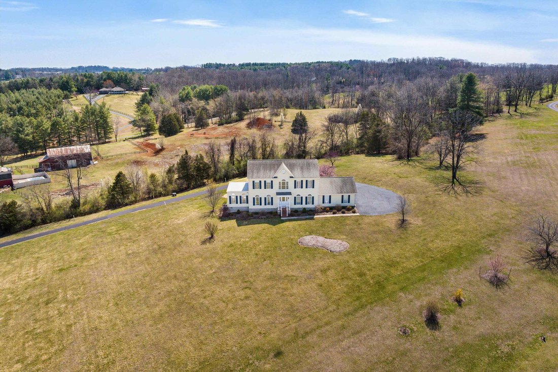 House in Staunton, Virginia, United States 3 - 17527611