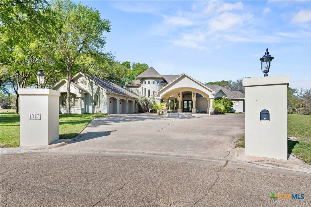 House in Salado, Texas, United States 1 - 17527921