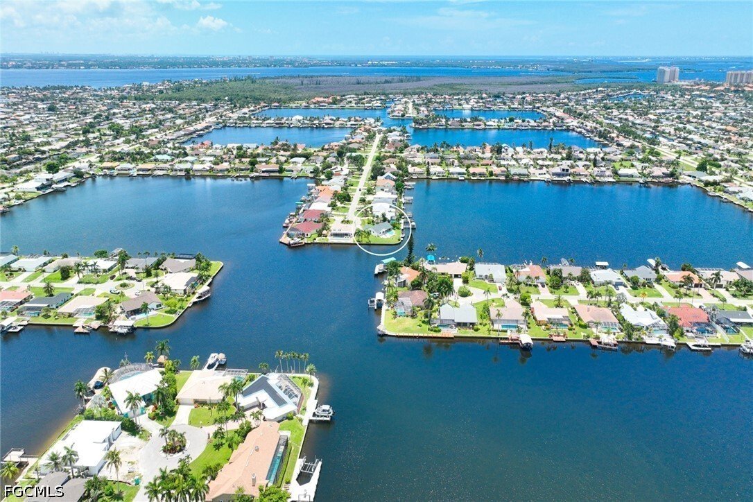 House in Cape Coral, Florida, United States 5 - 17528338