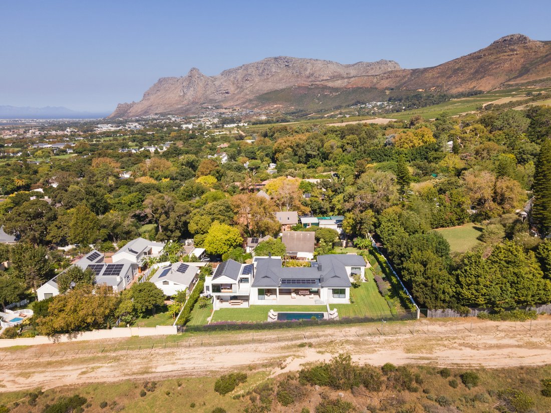 House in Retreat, Cape Town, South Africa 2 - 17522855