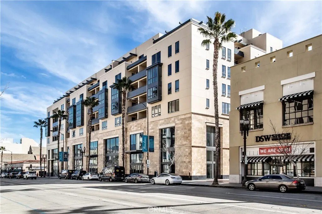 Condo in Altadena, California, United States 2 - 17528453