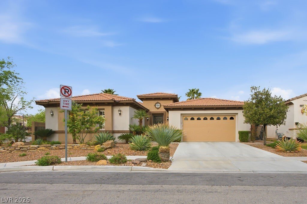 House in Las Vegas, Nevada, United States 1 - 17527880