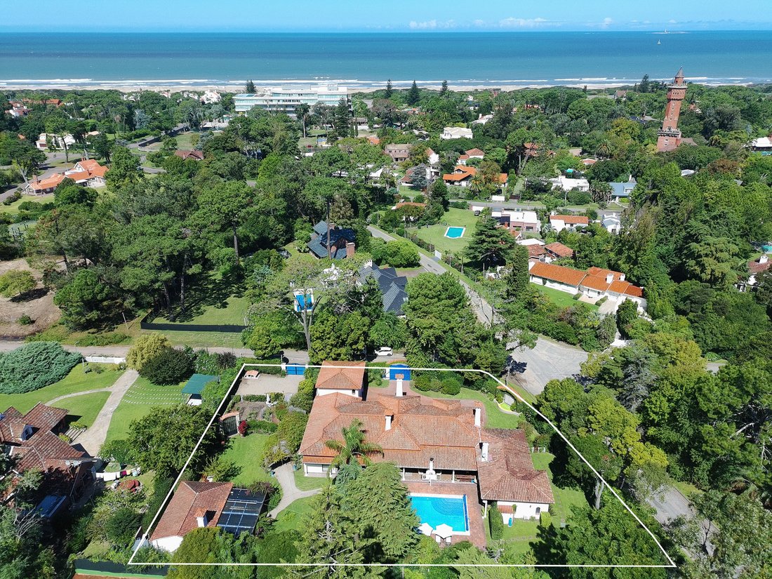 House in Punta del Este, Maldonado Department, Uruguay 1 - 17526993