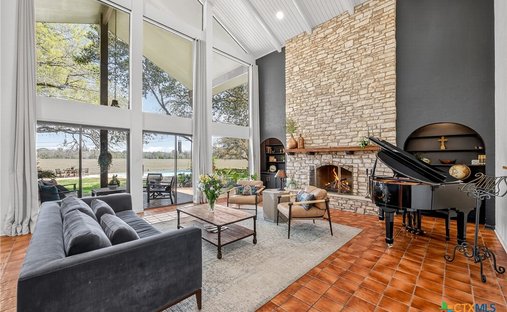 House in Gonzales, Texas, United States 1