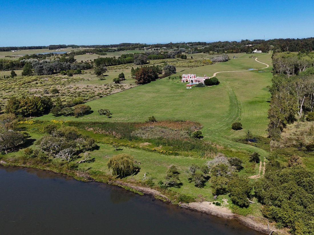 Estate in Punta del Este, Maldonado Department, Uruguay 3 - 17526994