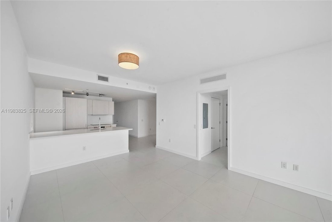 Condo in Miami, Florida, United States 2 - 17528815