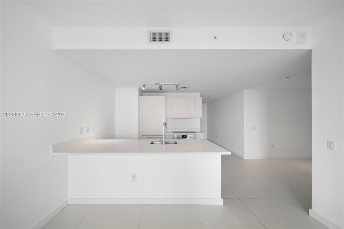 Condo in Miami, Florida, United States 3 - 17528815