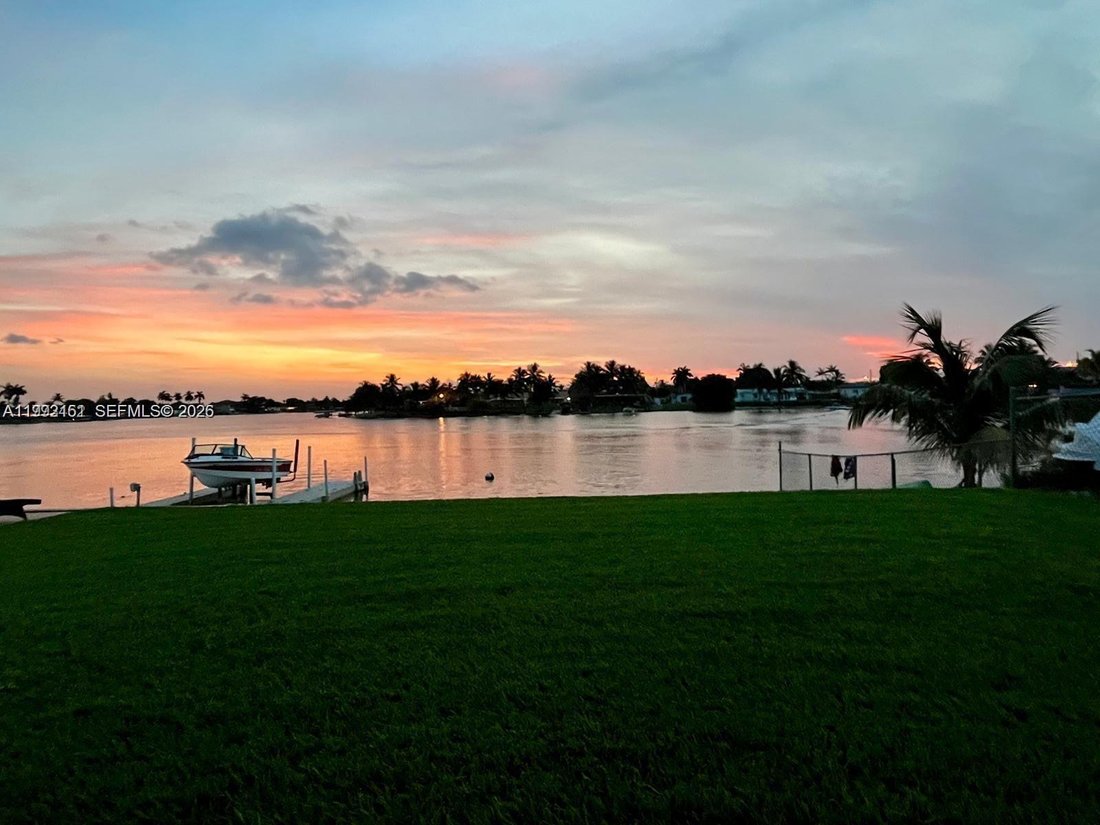 House in Hialeah, Florida, United States 2 - 17528842