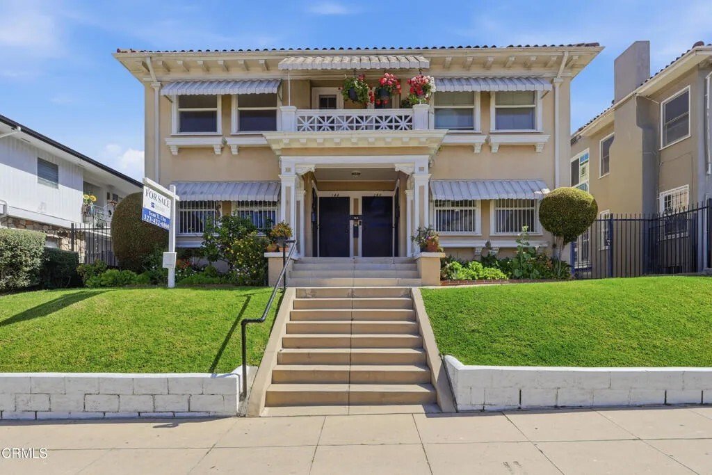 Los Angeles, California, United States 1 - 17528496