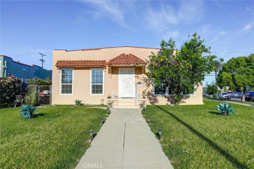 Los Angeles, California, United States 3 - 17528476
