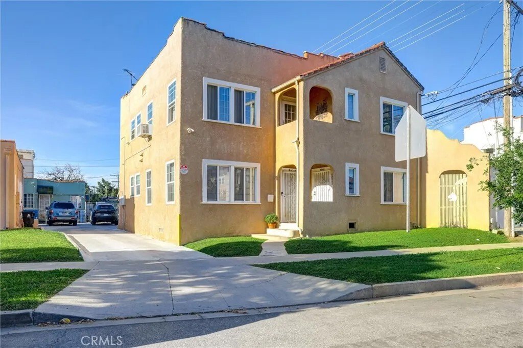 Los Angeles, California, United States 1 - 17528476