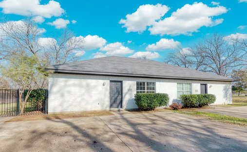 Apartment in Pilot Point, Texas, United States 1